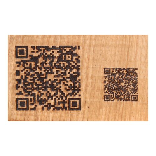 GRABADO QR EN MADERA por láser con máquina de control numérico. Encuéntralo en MisterWils. Más de 4000m² de exposición y almacén.