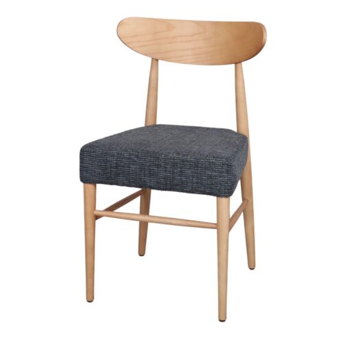 SILLA DE MADERA TAPIZADA SABINA estilo Nórdico. Encuéntrala en MisterWils. Más de 6000m² de exposición y almacén. ocean 3/4